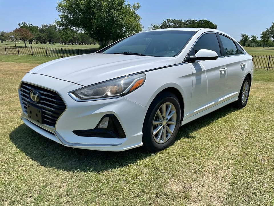 2018 White Sonata